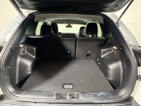 Used 2022 Jeep Cherokee Latitude Lux FWD image 33