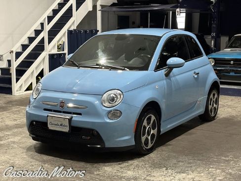 Used 2015 FIAT 500 e FWD image 4