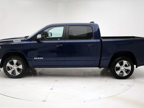 Used 2024 RAM 1500 Laramie AWD/4WD image 5