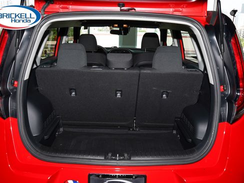 Used 2024 Kia Soul LX FWD image 9
