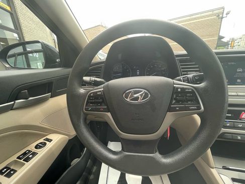 Used 2018 Hyundai Elantra SEL FWD image 13