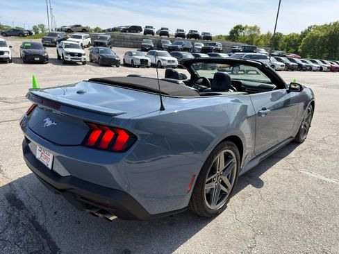 Used 2025 Ford Mustang Premium RWD image 7