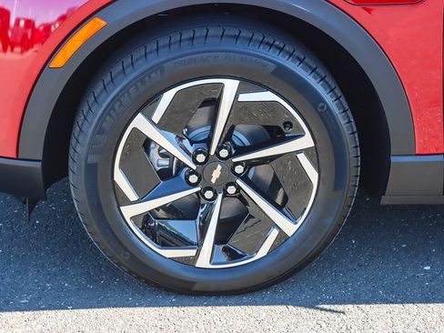 New 2026 Chevrolet Equinox EV LT image 9