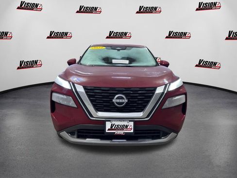 Used 2023 Nissan Rogue SV image 2