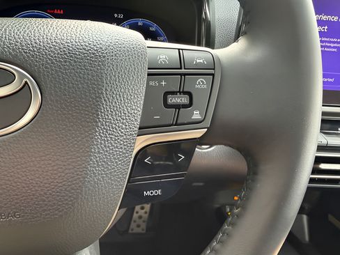 Used 2025 Toyota Camry XSE AWD/4WD image 21
