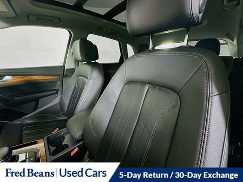 Used 2023 Audi Q5 2.0T Premium w/ Convenience Package image 21