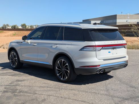 Used 2023 Lincoln Aviator Reserve w/ Equipment Group 201A image 5