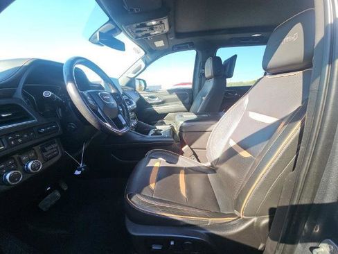 Used 2021 GMC Yukon XL AT4 w/ AT4 Premium Plus Package image 8