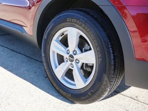 Used 2023 Kia Sorento LX image 8