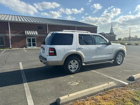 Used 2006 Ford Explorer Eddie Bauer image 5