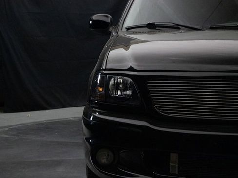 Used 2002 Ford F150 Lightning image 5