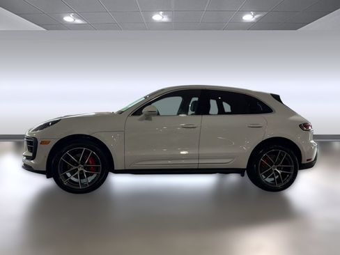 Used 2023 Porsche Macan S AWD/4WD image 2