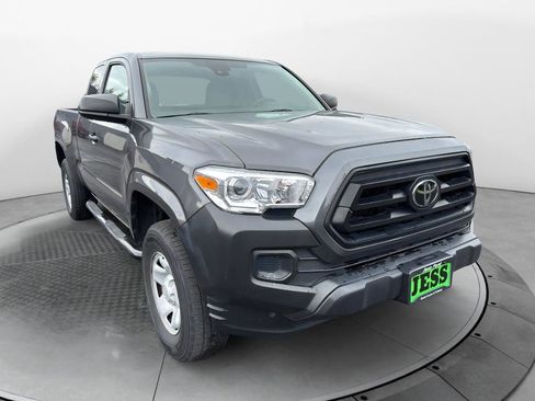 Used 2022 Toyota Tacoma SR RWD image 3