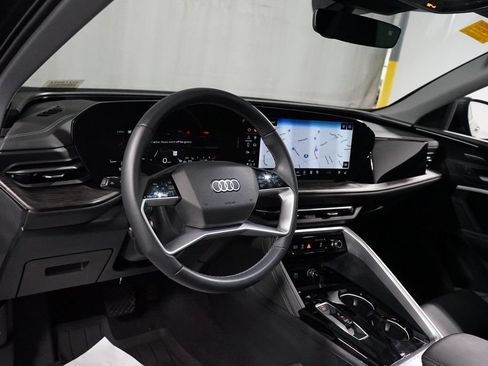 Used 2025 Audi Q5 Premium Plus AWD/4WD image 11