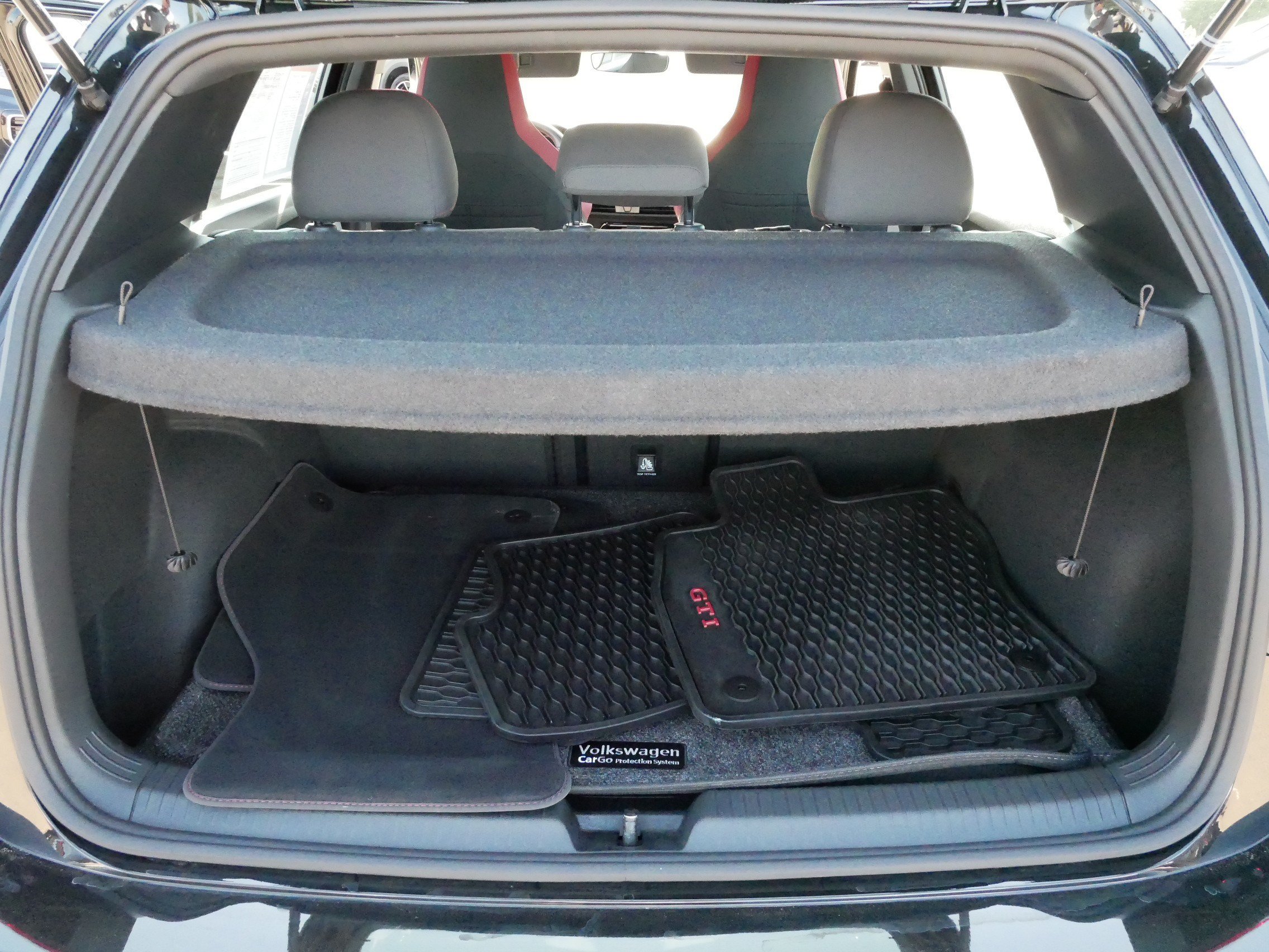 Certified 2024 Volkswagen GTI SE FWD image 18