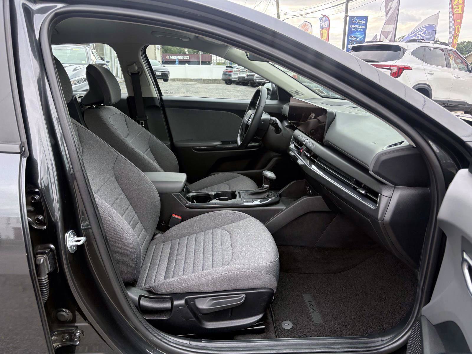 Certified 2025 Kia K4 GT-Line Turbo FWD image 23