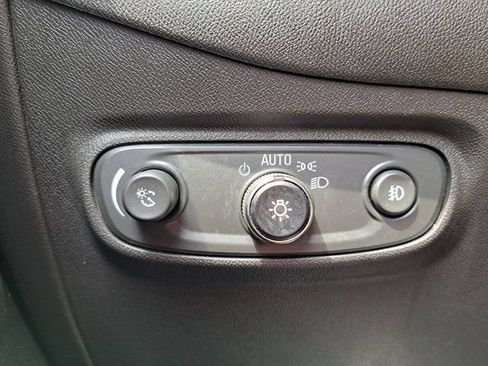 Used 2021 Chevrolet Equinox LT FWD image 13