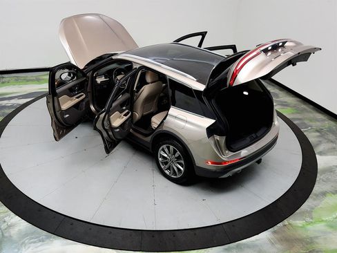 Used 2021 Lincoln Corsair AWD w/ Premium Package image 41