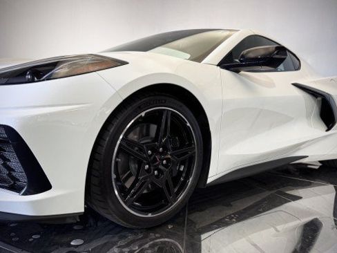 Used 2024 Chevrolet Corvette Stingray Premium Cpe w/ Z51 Performance Package RWD image 22
