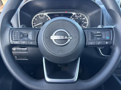 Used 2023 Nissan Rogue SV image 23