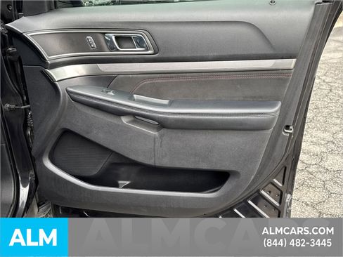Used 2019 Ford Explorer XLT w/ Equipment Group 202A image 17