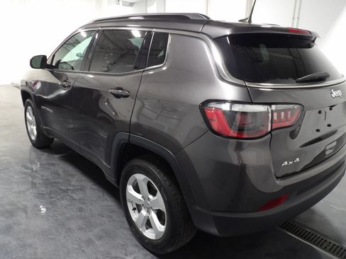 Used 2021 Jeep Compass Latitude w/ Convenience Group AWD/4WD image 5