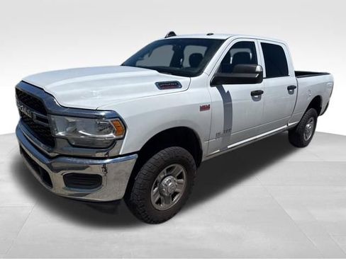 Used 2022 RAM 2500 Tradesman w/ Chrome Appearance Group AWD/4WD image 2
