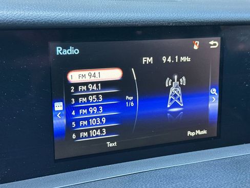 Used 2018 Lexus IS 300 w/ Accessory Package image 19