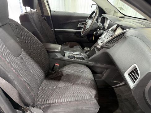 Used 2017 Chevrolet Equinox LS FWD image 26