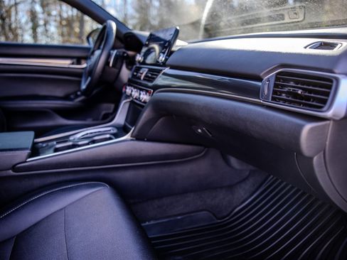 Used 2019 Honda Accord Sport image 32
