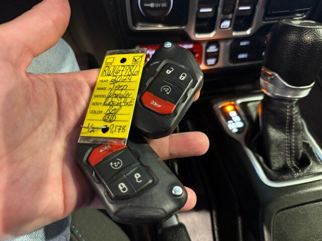 Used 2024 Jeep Wrangler Unlimited Rubicon 4xe w/ Technology Group AWD/4WD image 50