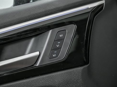 New 2026 Mitsubishi Outlander SEL image 12