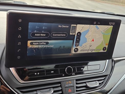 Used 2023 Nissan Altima 2.5 SR w/ SR Premium Package image 18