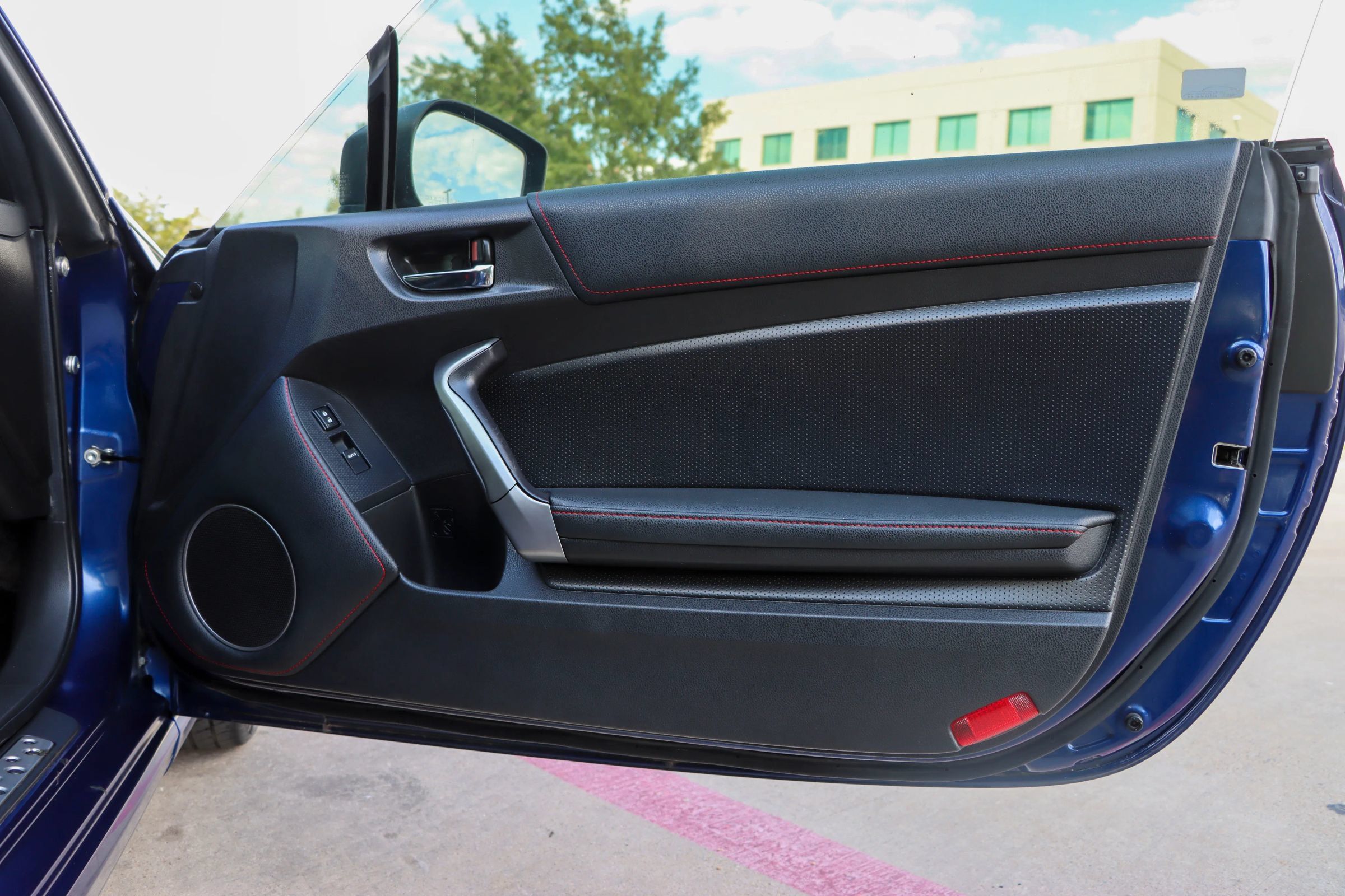 Used 2015 Scion FR-S RWD image 9