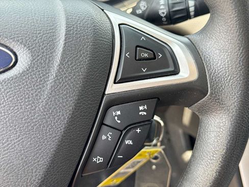 Used 2013 Ford Fusion SE FWD image 22