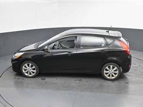 Used 2014 Hyundai Accent SE FWD image 34