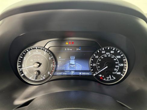 Used 2024 Nissan Armada SL w/ Captain's Chairs Package image 27