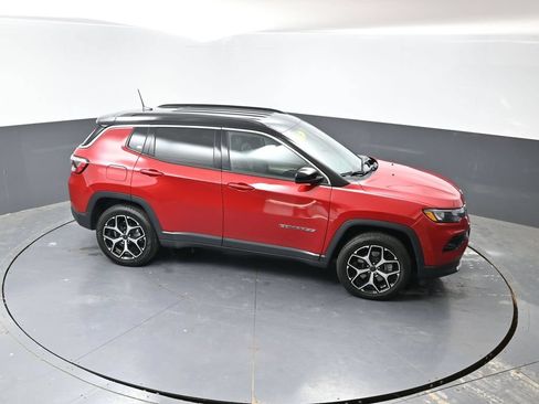 Used 2025 Jeep Compass Limited AWD/4WD image 44