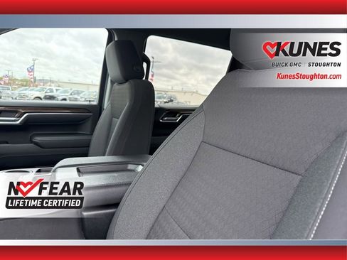 Used 2025 Chevrolet Silverado 1500 LT AWD/4WD image 19