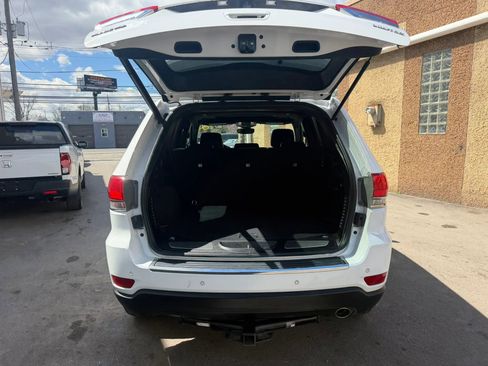 Used 2018 Jeep Grand Cherokee Limited AWD/4WD image 26