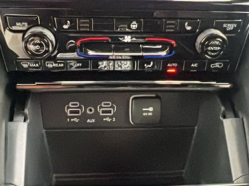 New 2025 Jeep Grand Cherokee Limited w/ Trailer Tow Package image 25