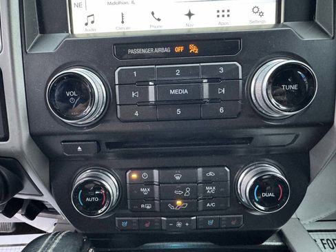 Used 2017 Ford F150 Lariat w/ Equipment Group 502A Luxury image 17