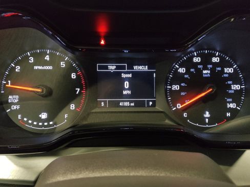 Used 2025 Chevrolet Trax LS FWD image 23