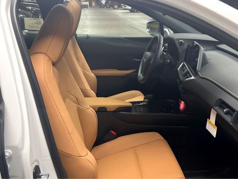 New 2026 Lexus UX 300h AWD image 28