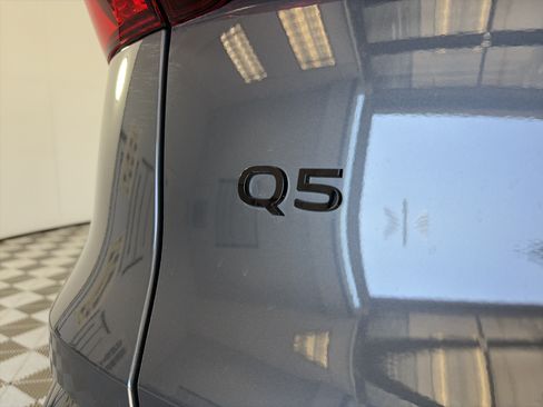 Used 2025 Audi Q5 Premium Plus w/ Premium Plus AWD/4WD image 16