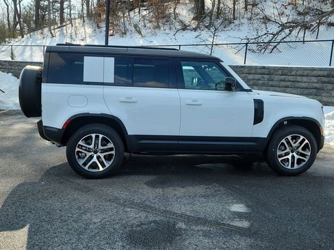 New 2026 Land Rover Defender 110 S image 11