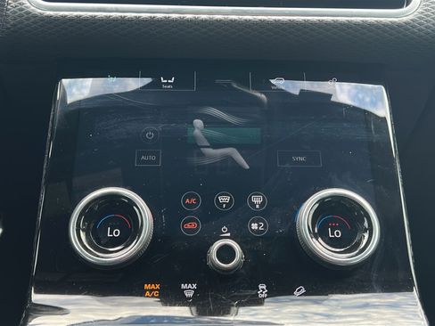 Used 2018 Land Rover Range Rover Velar R-Dynamic SE AWD/4WD image 21