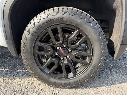 Used 2025 GMC Sierra 1500 Elevation AWD/4WD image 16