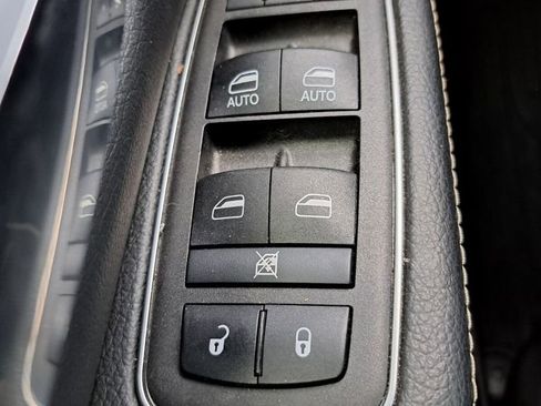 Used 2024 RAM 1500 Laramie image 17