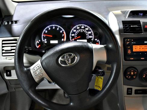 Used 2012 Toyota Corolla LE FWD image 14